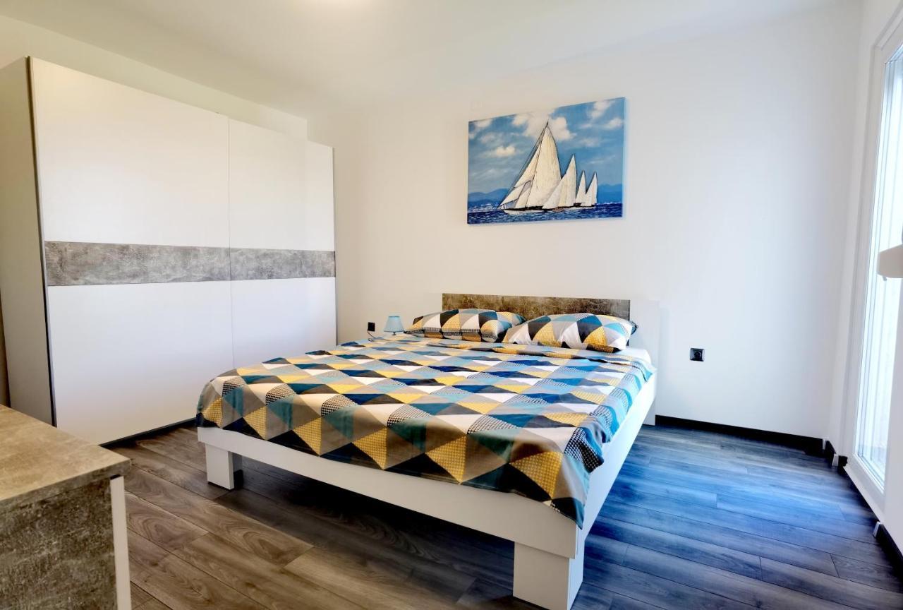 Apartment Pek Crikvenica Eksteriør bilde