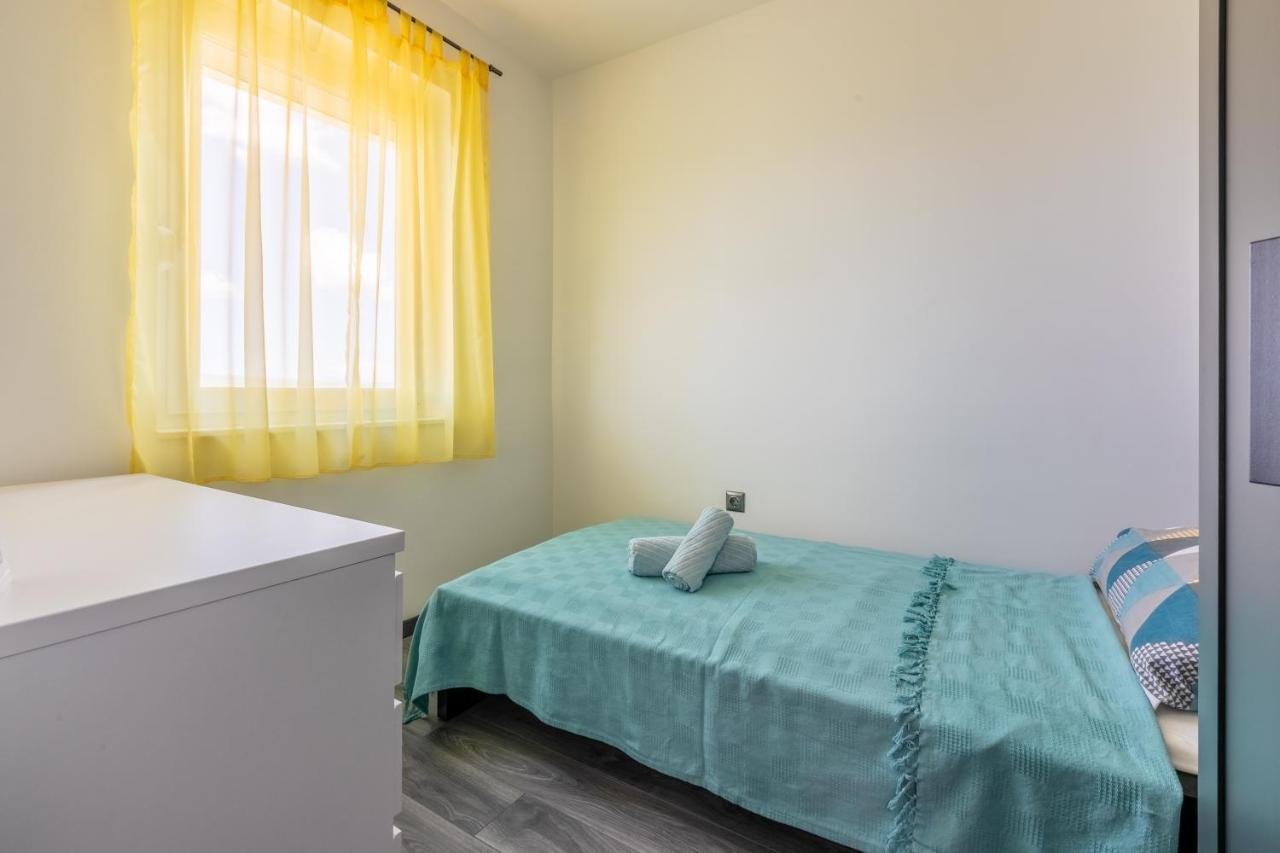 Apartment Pek Crikvenica Eksteriør bilde